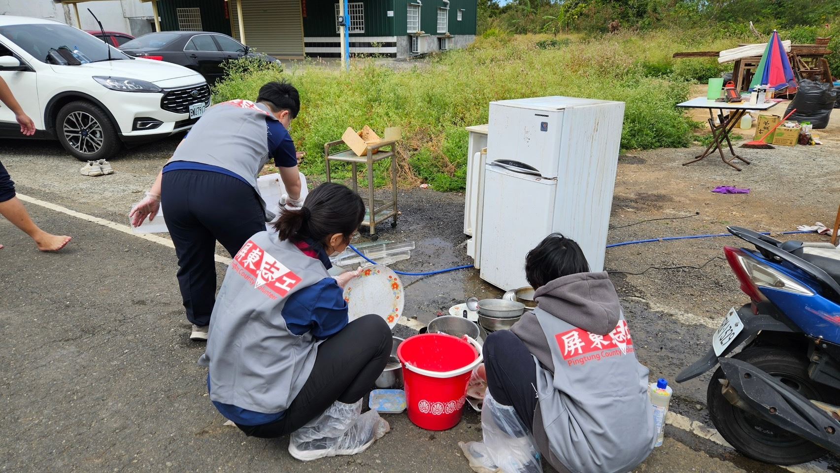 國軍弟兄及脫貧兒少清掃行動 溫暖弱勢家庭